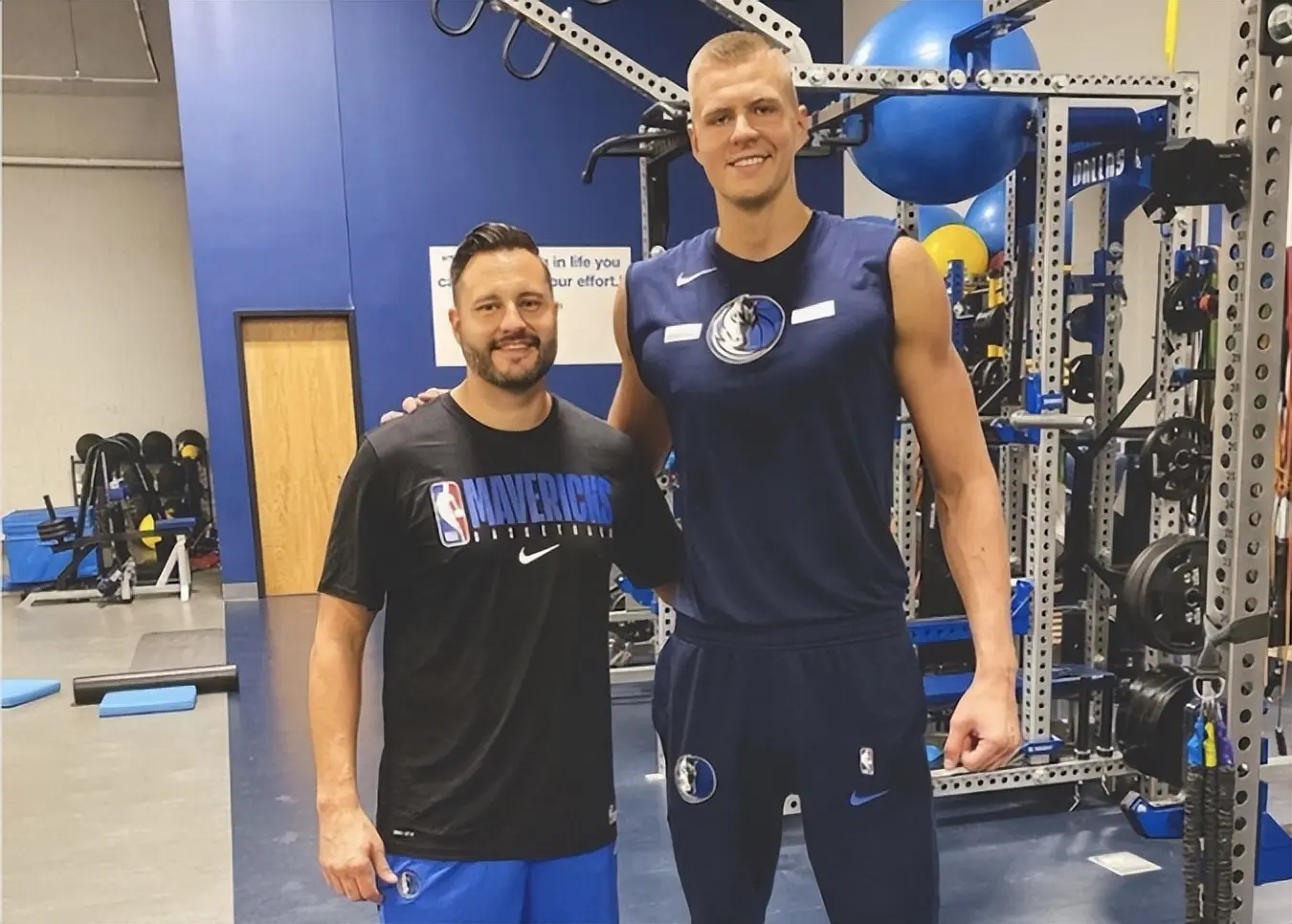 无比自信和, 更好的运动