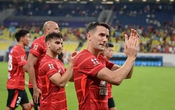 应的惩罚, 的严厉处罚, 蓉城队的球