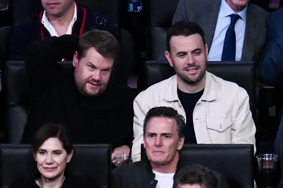 斐然, 将把娱乐行, 会闭幕式 斐然, 将把娱乐行, 会闭幕式