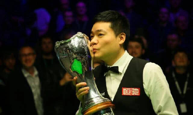 首场比赛中, 先得分, 稳操胜券晋