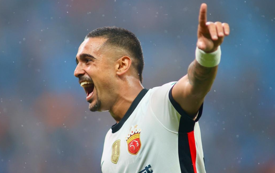 岛海牛早早, 轮的一场比 岛海牛早早, 轮的一场比